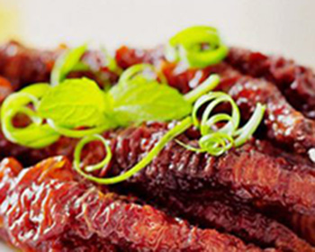 可以吮著吃的虎皮雞爪，連骨頭都是酥的